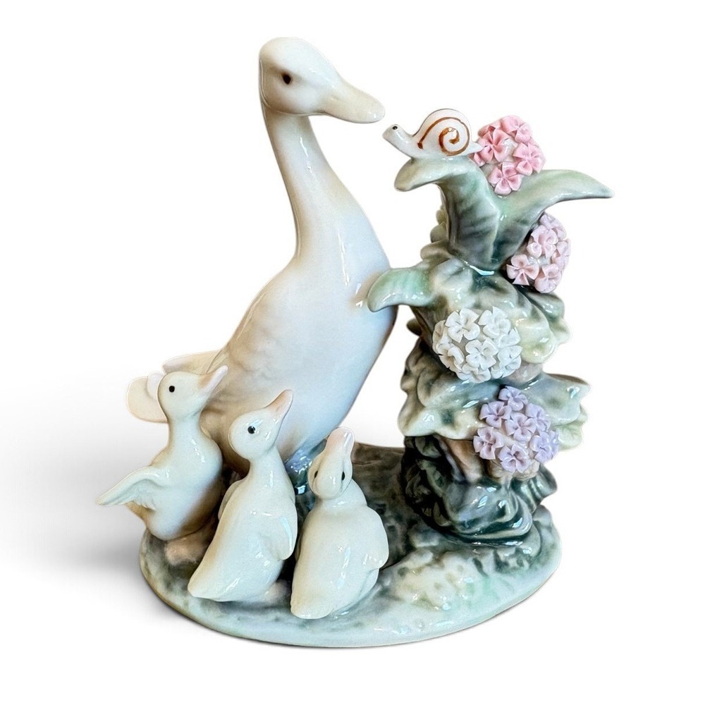 Lladro How Do You Do? Porcelain Figurine Daisa 1984 Spain Duck & Ducklings